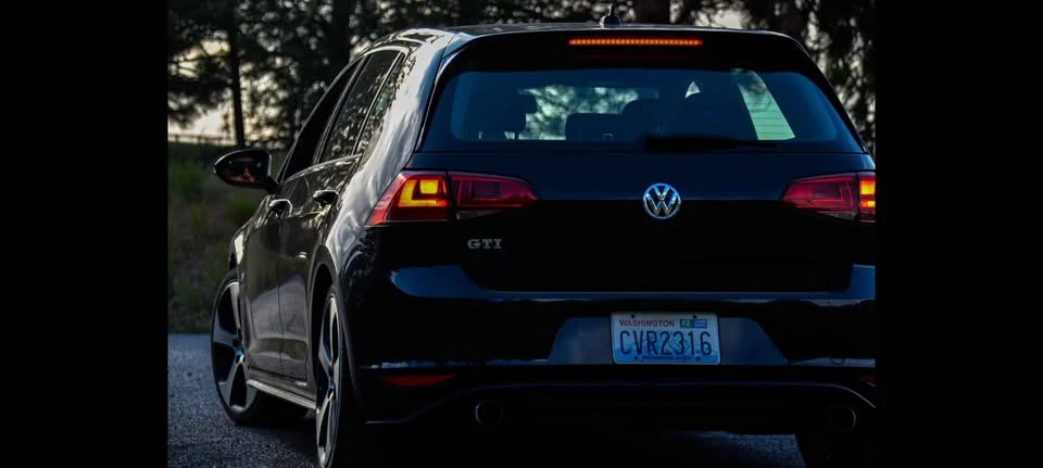 2017 Volkswagen GTI Mk7 - Image 4 of 9
