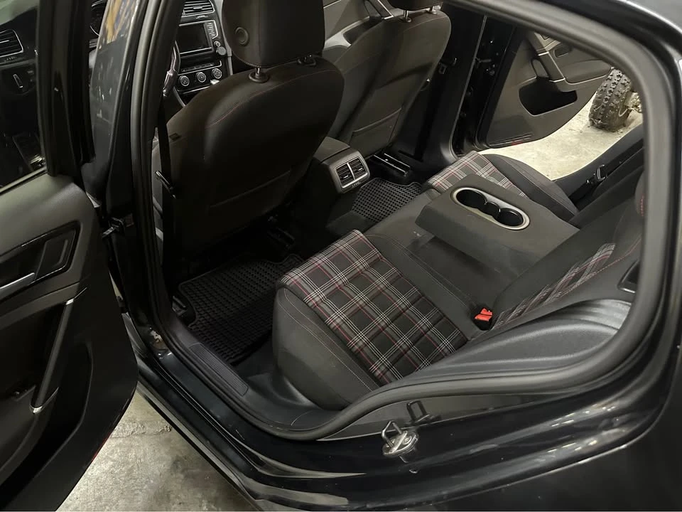 2017 Volkswagen GTI Mk7 - Image 7 of 10