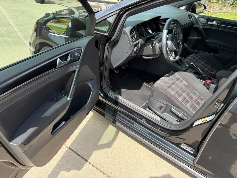 2017 Volkswagen GTI Mk7 - Image 12 of 18