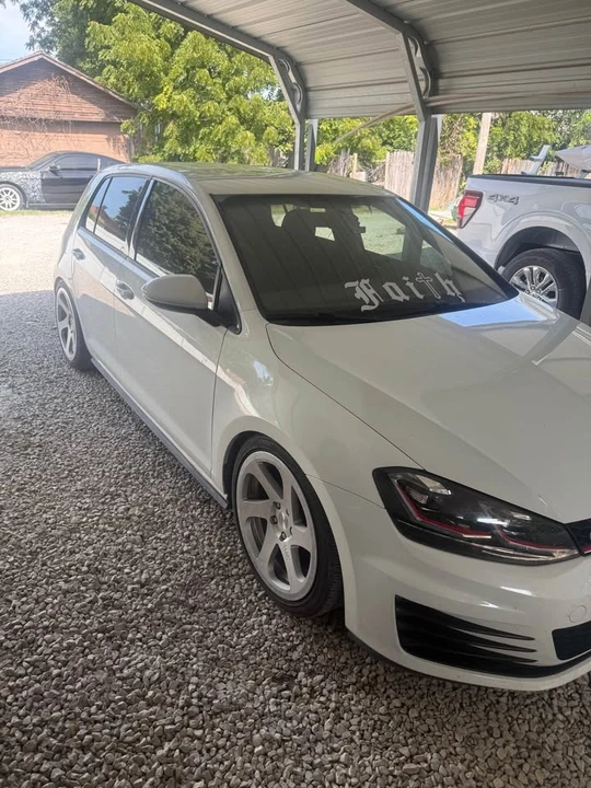 2017 Volkswagen GTI Mk7 - Image 2 of 6