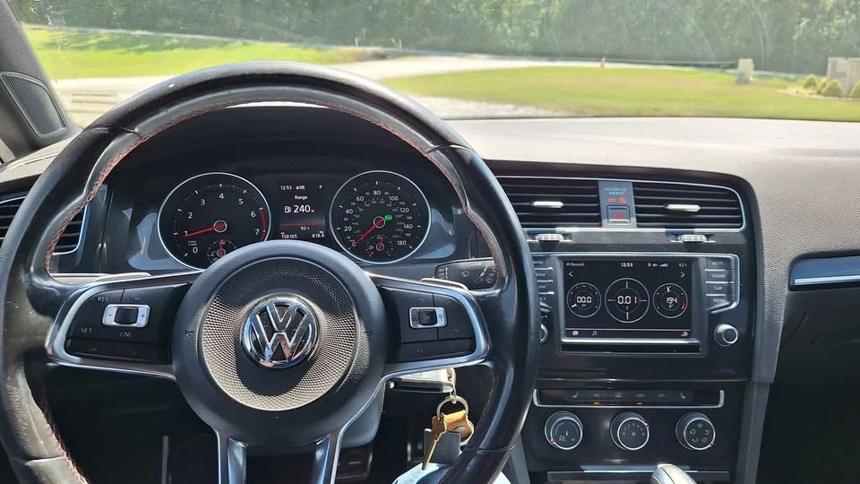 2017 Volkswagen GTI Mk7 - Image 3 of 7