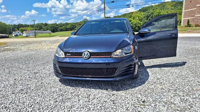 2017 Volkswagen GTI 2.0T Hatchback
