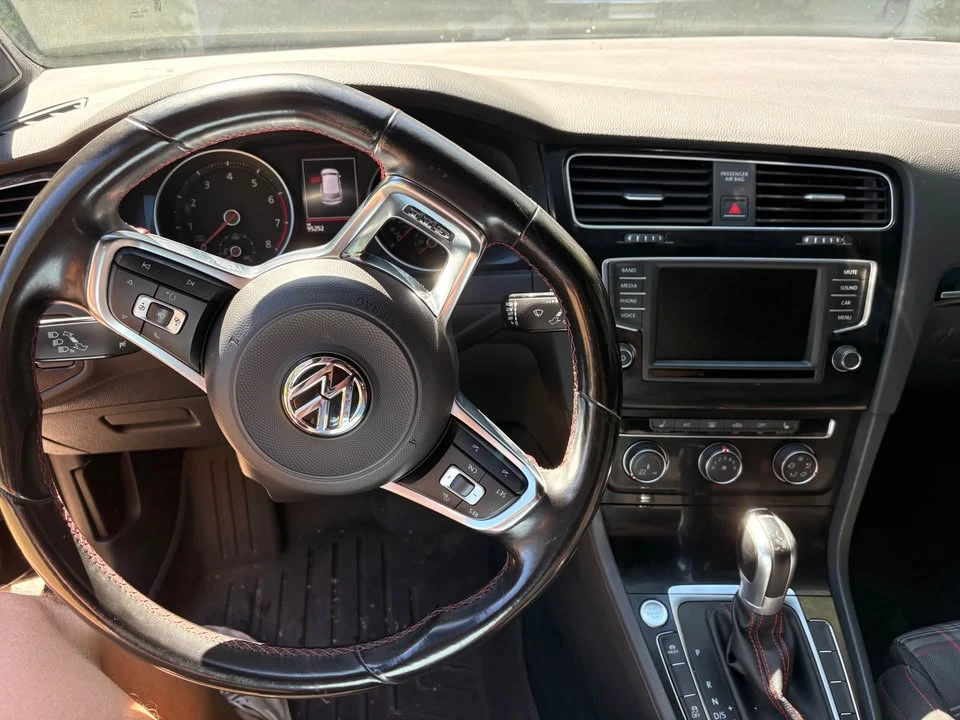 2017 Volkswagen GTI Mk7 - Image 8 of 15