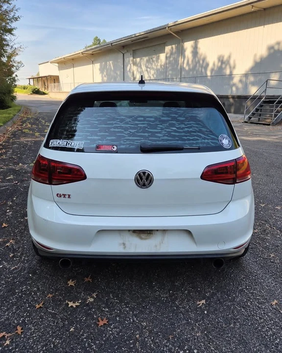 2017 Volkswagen GTI Mk7 - Image 5 of 9