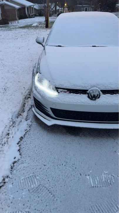 2017 Volkswagen GTI Mk7 - Image 4 of 10