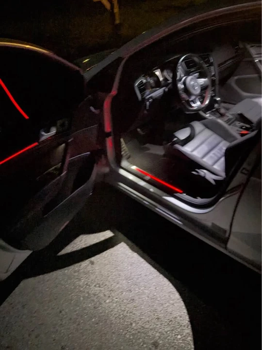 2017 Volkswagen GTI Mk7 - Image 8 of 10