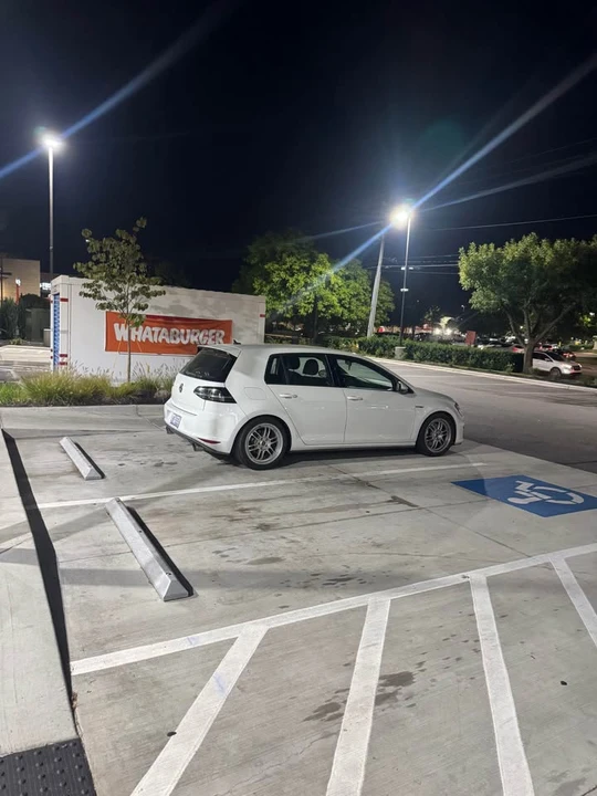 2017 Volkswagen GTI Mk7 - Image 5 of 5