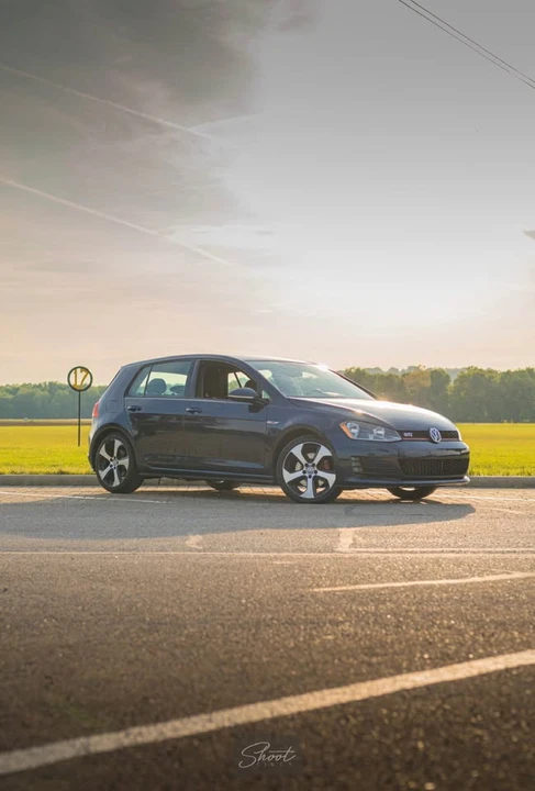 2017 Volkswagen GTI Mk7 - Image 2 of 7