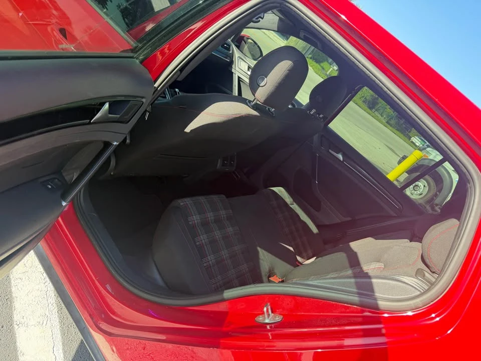 2017 Volkswagen GTI Mk7 - Image 5 of 8