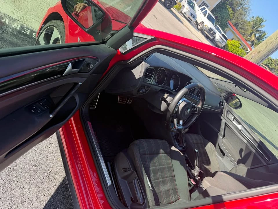2017 Volkswagen GTI Mk7 - Image 6 of 8
