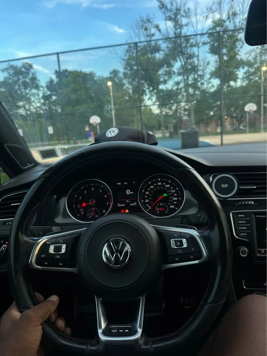 2017 Volkswagen GTI Mk7 - Image 2 of 7