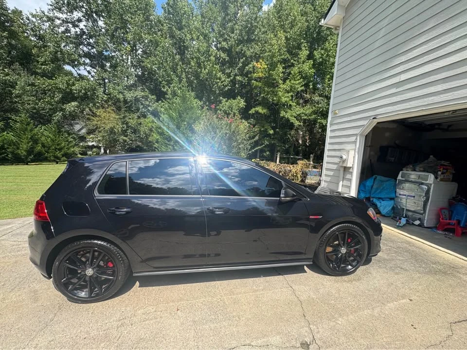 2017 Volkswagen GTI Mk7 - Image 8 of 9