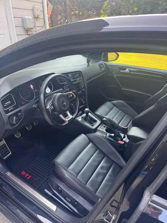 2017 Volkswagen GTI Mk7 - Image 9 of 9