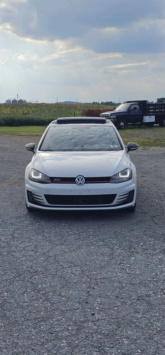 2017 Volkswagen GTI Mk7 - Image 2 of 18
