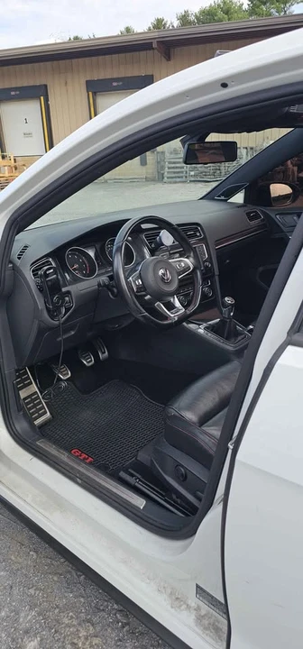 2017 Volkswagen GTI Mk7 - Image 9 of 18