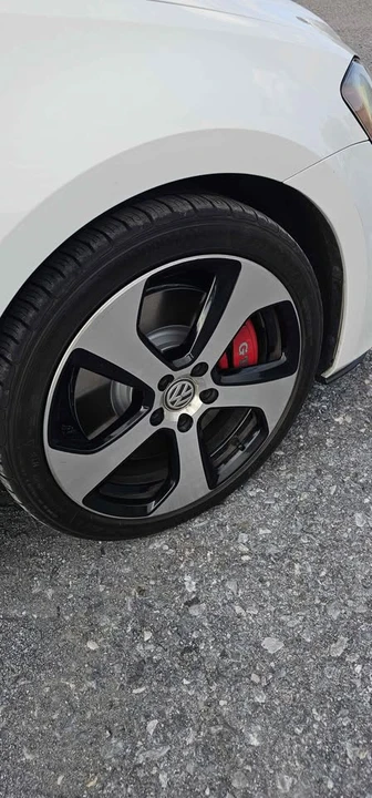 2017 Volkswagen GTI Mk7 - Image 17 of 18