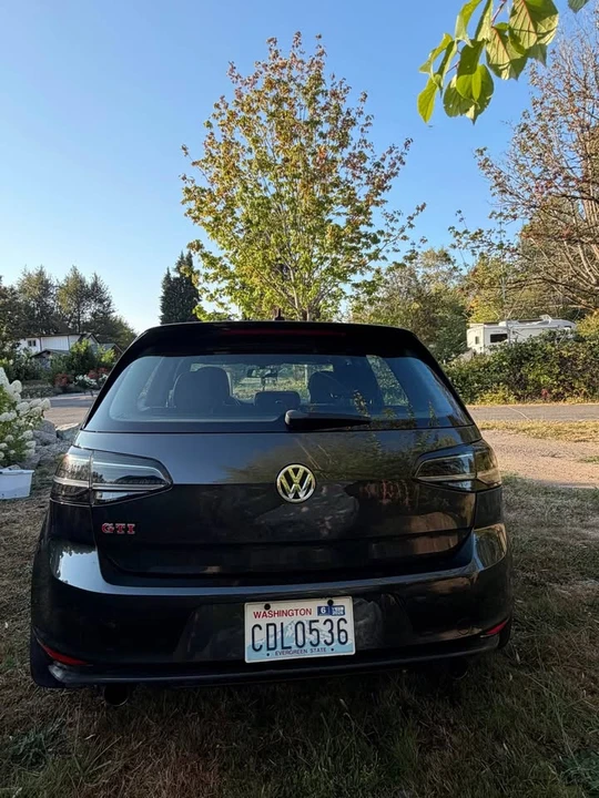 2017 Volkswagen GTI Mk7 - Image 3 of 11
