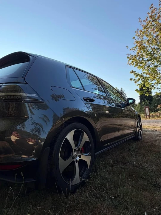 2017 Volkswagen GTI Mk7 - Image 4 of 11