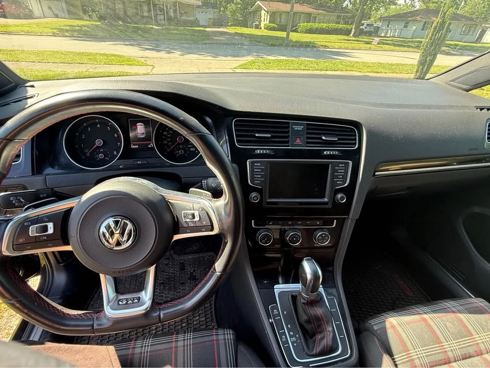 2017 Volkswagen GTI Mk7 - Image 19 of 19