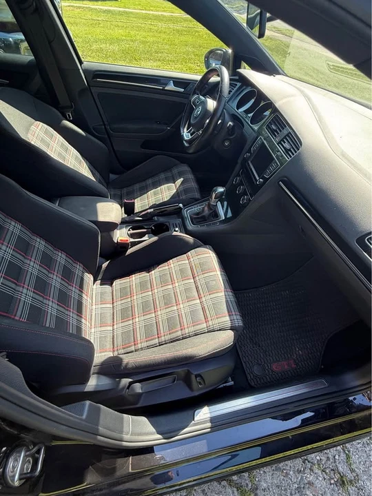 2017 Volkswagen GTI Mk7 - Image 8 of 19
