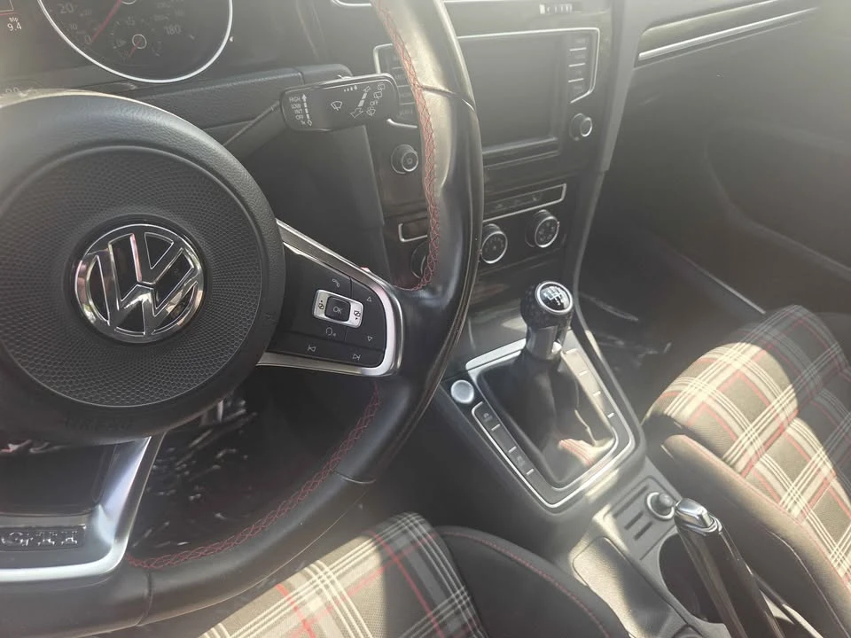 2017 Volkswagen GTI Mk7 - Image 7 of 7