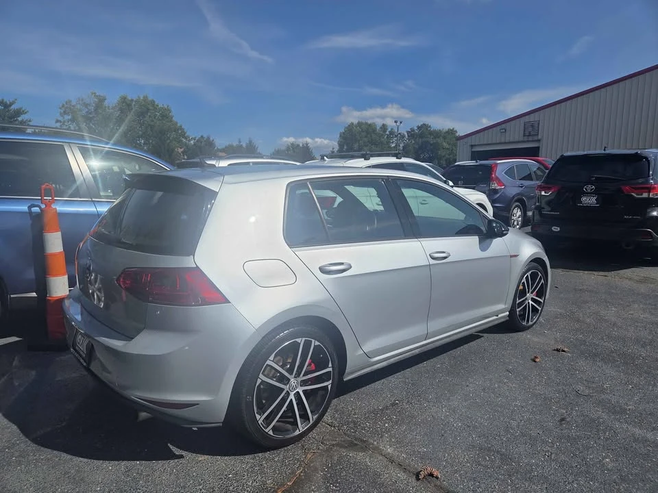 2017 Volkswagen GTI Mk7 - Image 3 of 7