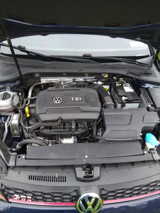 2017 Volkswagen GTI Mk7 - Image 6 of 10