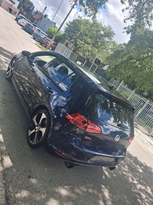 2017 Volkswagen GTI Mk7 - Image 2 of 9