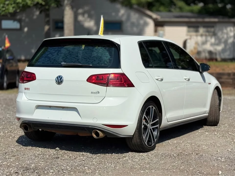 2017 Volkswagen GTI Mk7 - Image 8 of 18