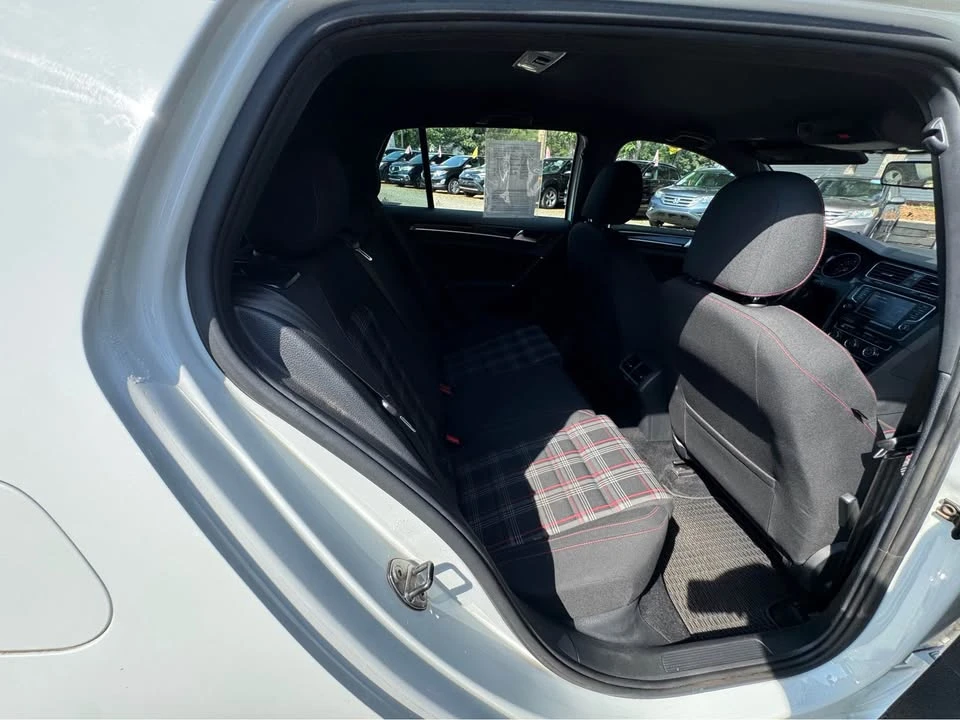 2017 Volkswagen GTI Mk7 - Image 16 of 18