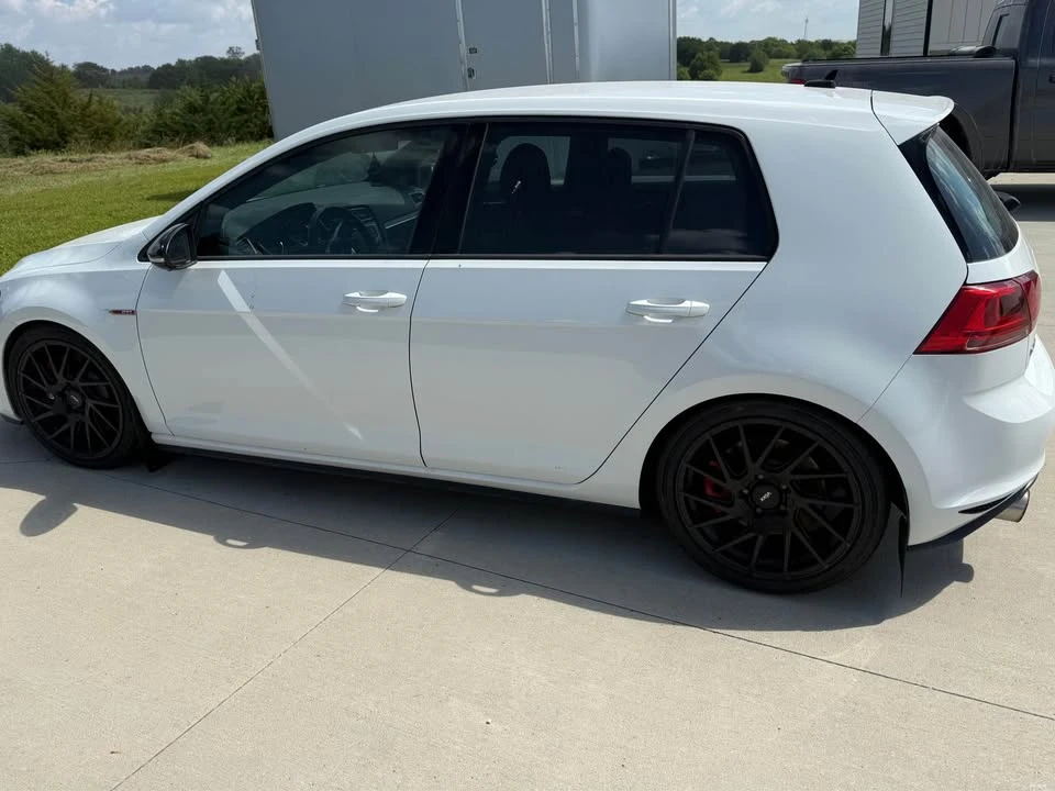 2017 Volkswagen GTI Mk7 - Image 3 of 5