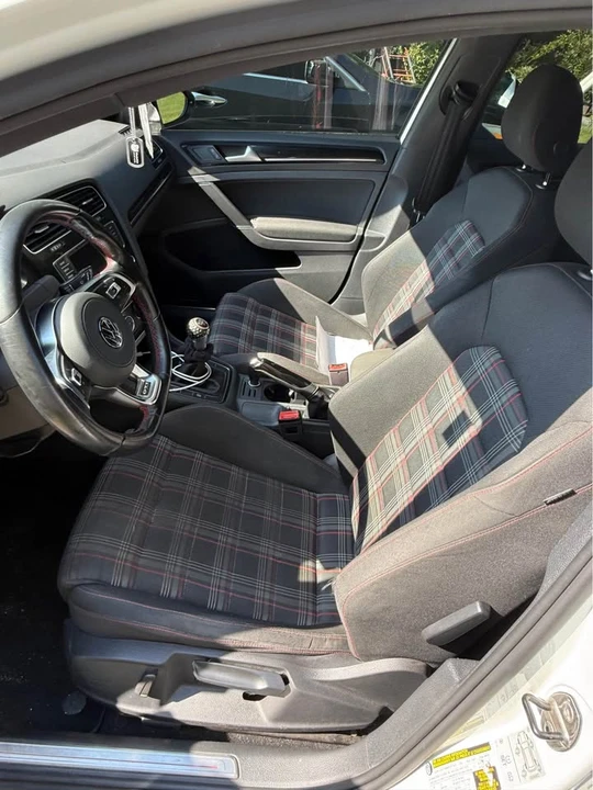 2017 Volkswagen GTI Mk7 - Image 8 of 11