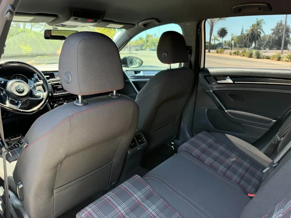 2017 Volkswagen GTI Mk7 - Image 7 of 12