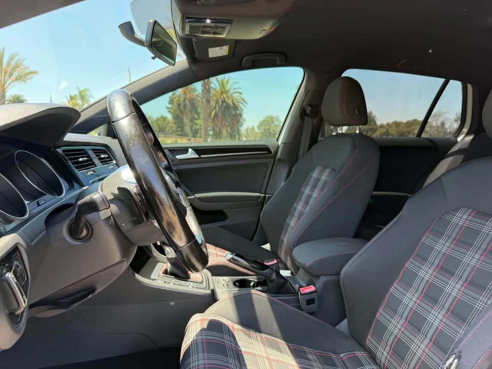 2017 Volkswagen GTI Mk7 - Image 8 of 12
