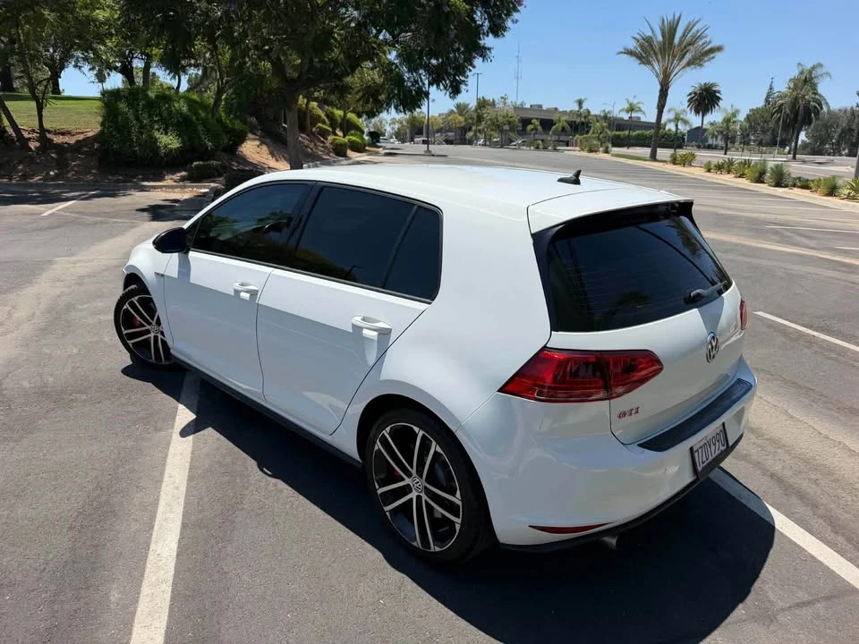 2017 Volkswagen GTI Mk7 - Image 2 of 12