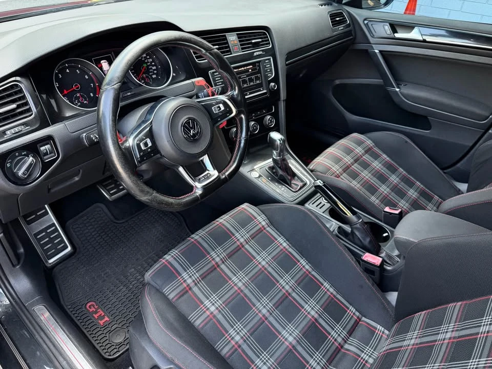 2017 Volkswagen GTI Mk7 - Image 11 of 15