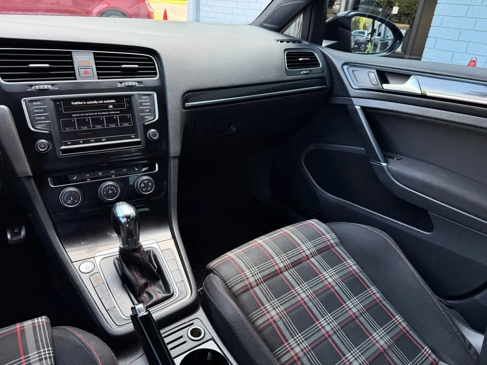 2017 Volkswagen GTI Mk7 - Image 13 of 15