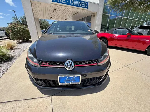 2017 Volkswagen Golf GTI Base
