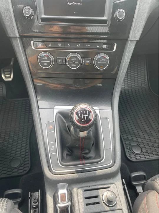 2017 Volkswagen GTI Mk7 - Image 7 of 7