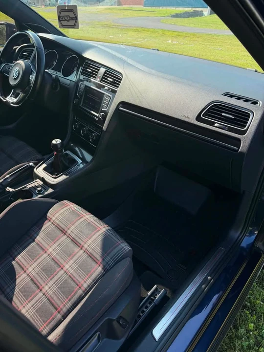 2017 Volkswagen GTI Mk7 - Image 11 of 20