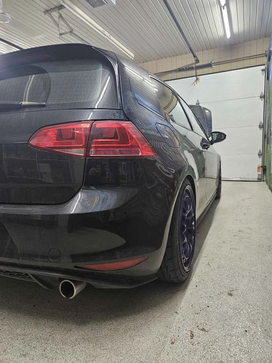 2017 Volkswagen GTI Mk7 - Image 9 of 17