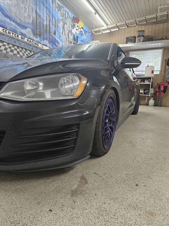 2017 Volkswagen GTI Mk7 - Image 5 of 17