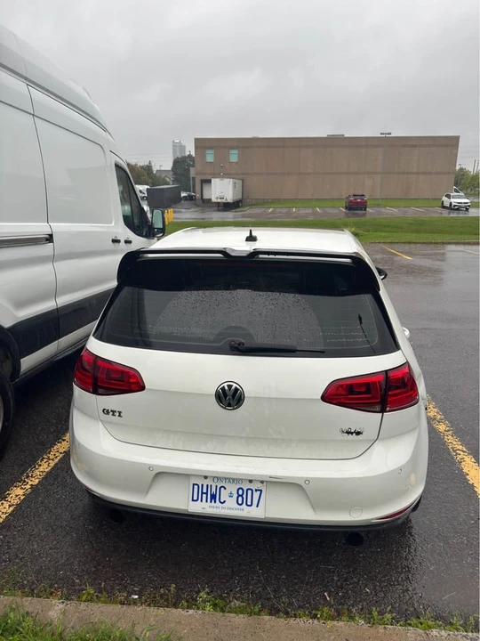 2017 Volkswagen GTI Mk7 - Image 6 of 10