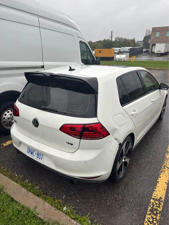 2017 Volkswagen GTI Mk7 - Image 5 of 10
