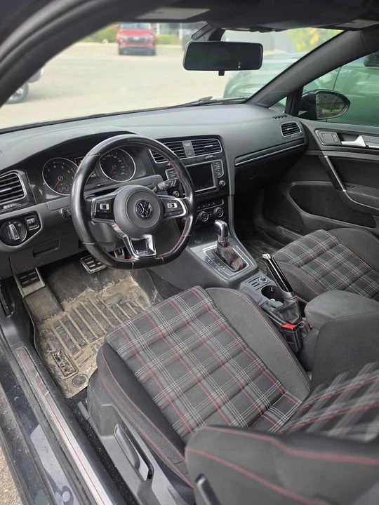 2017 Volkswagen GTI Mk7 - Image 5 of 5