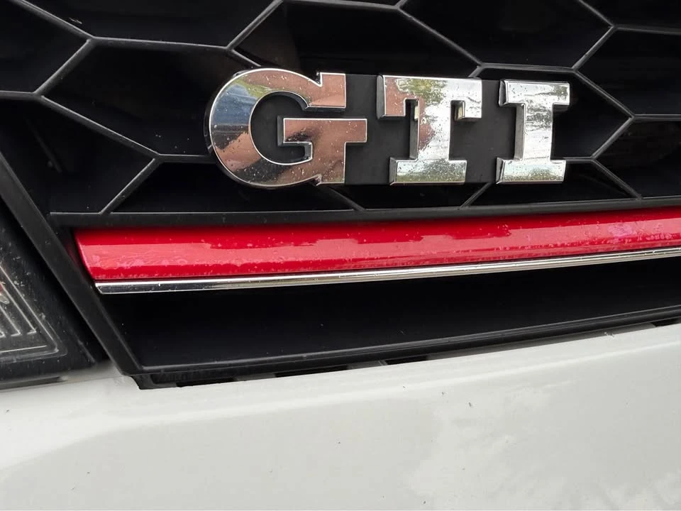 2017 Volkswagen GTI Mk7 - Image 13 of 17