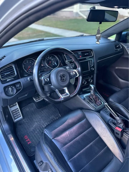 2017 Volkswagen GTI Mk7 - Image 11 of 12