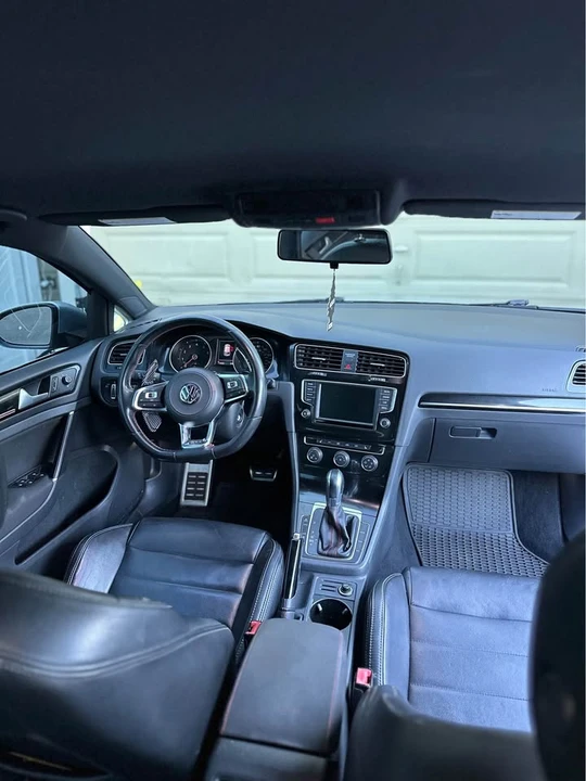 2017 Volkswagen GTI Mk7 - Image 8 of 12