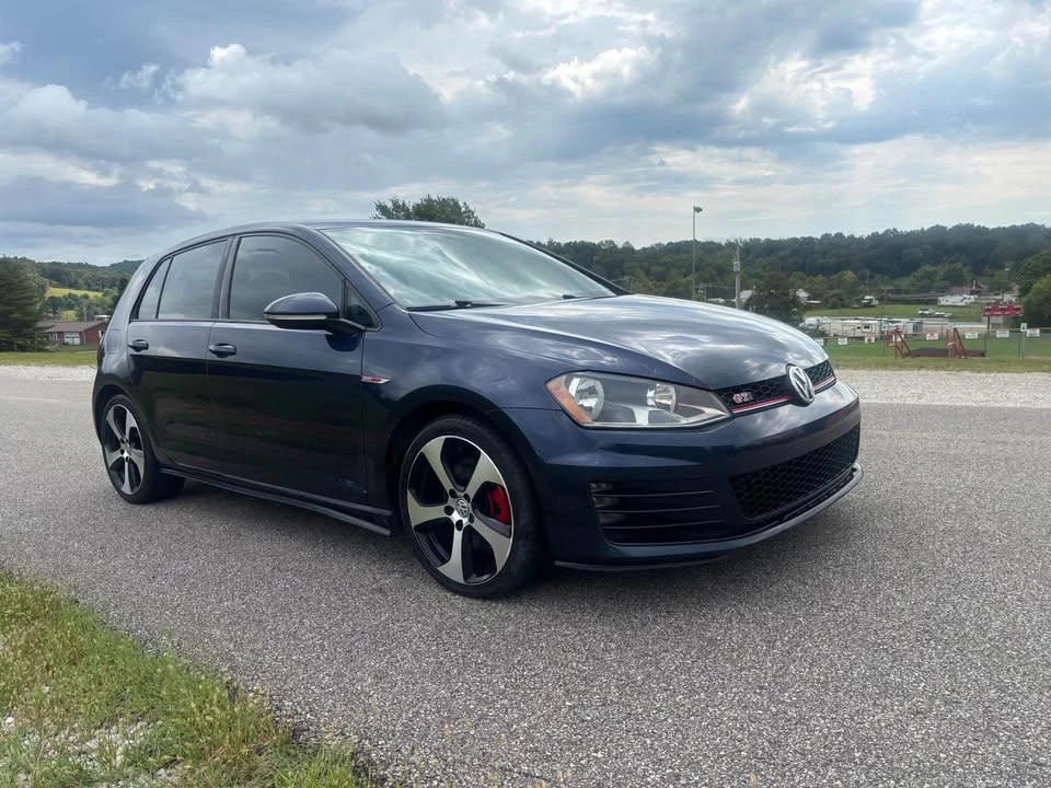 2017 Volkswagen GTI Mk7 - Image 2 of 9