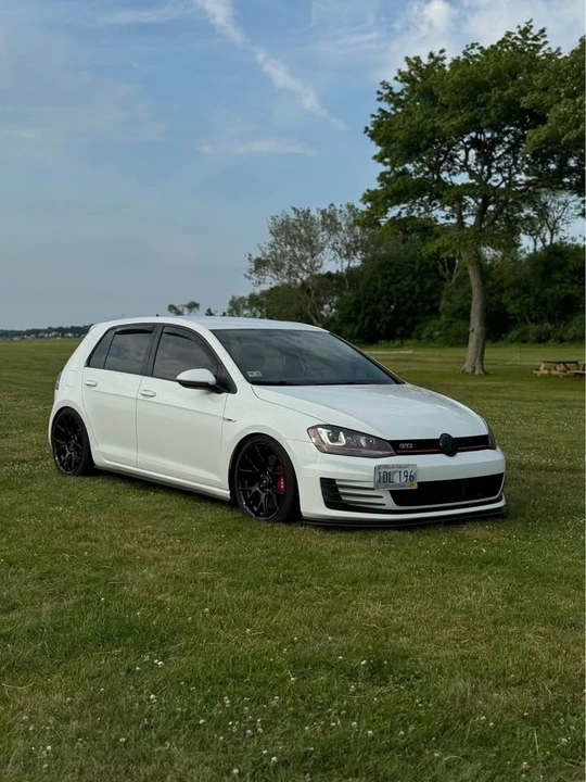 2017 Volkswagen GTI Mk7 - Image 5 of 7